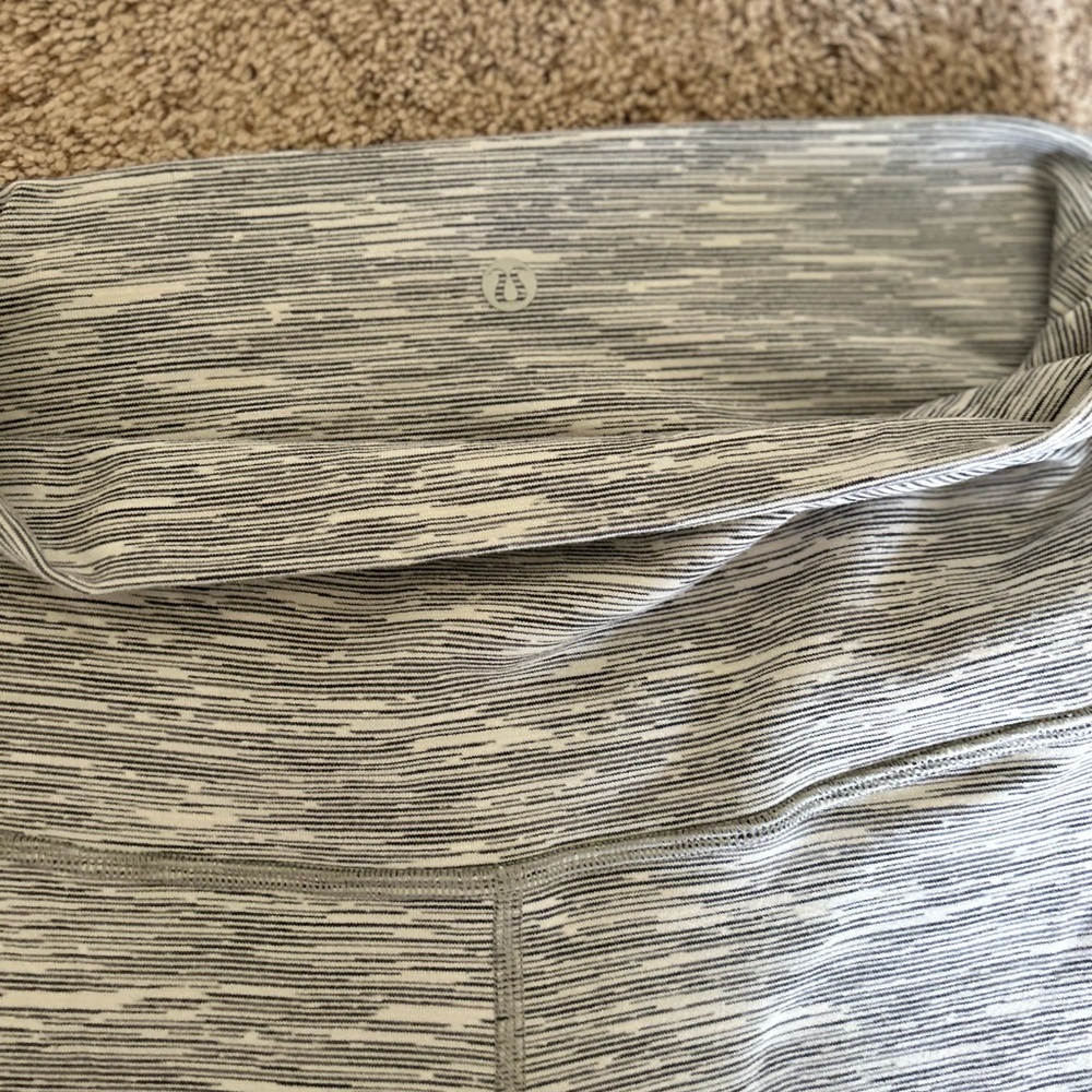 Lululemon Wunder Under Special Edition Cropped Leggings - Picture 4 of 5